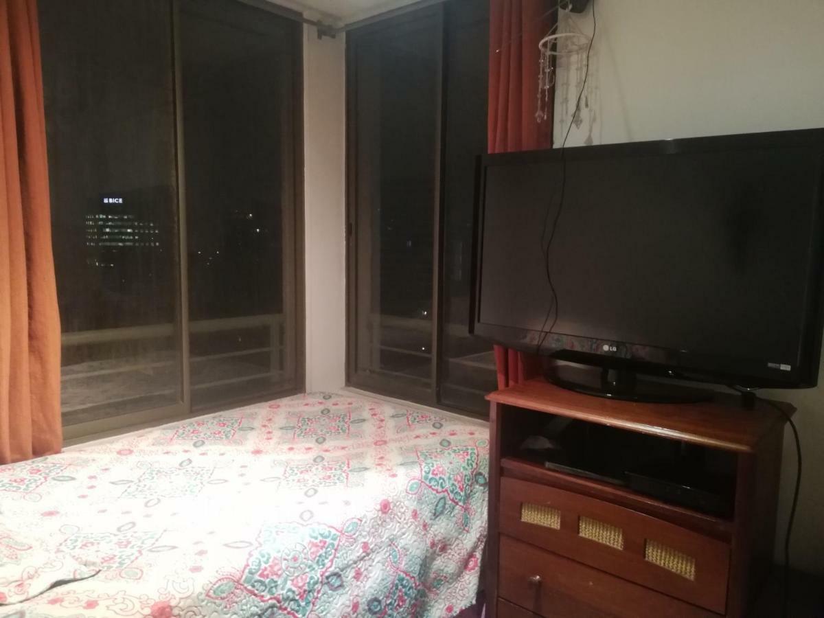 Una Habitacion Privada Con Bano Privado En Centro Historico Сантьяго Экстерьер фото